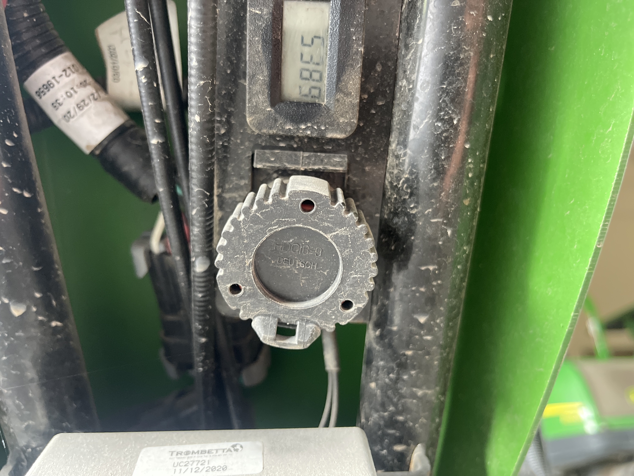 2021 John Deere 220E Image 10