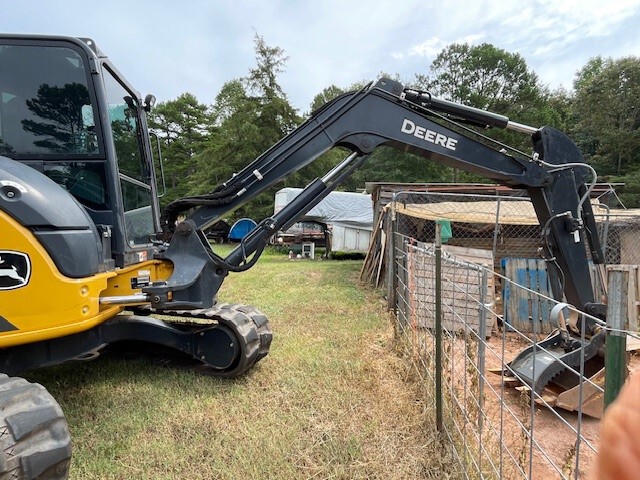 2023 John Deere 50G Image 3