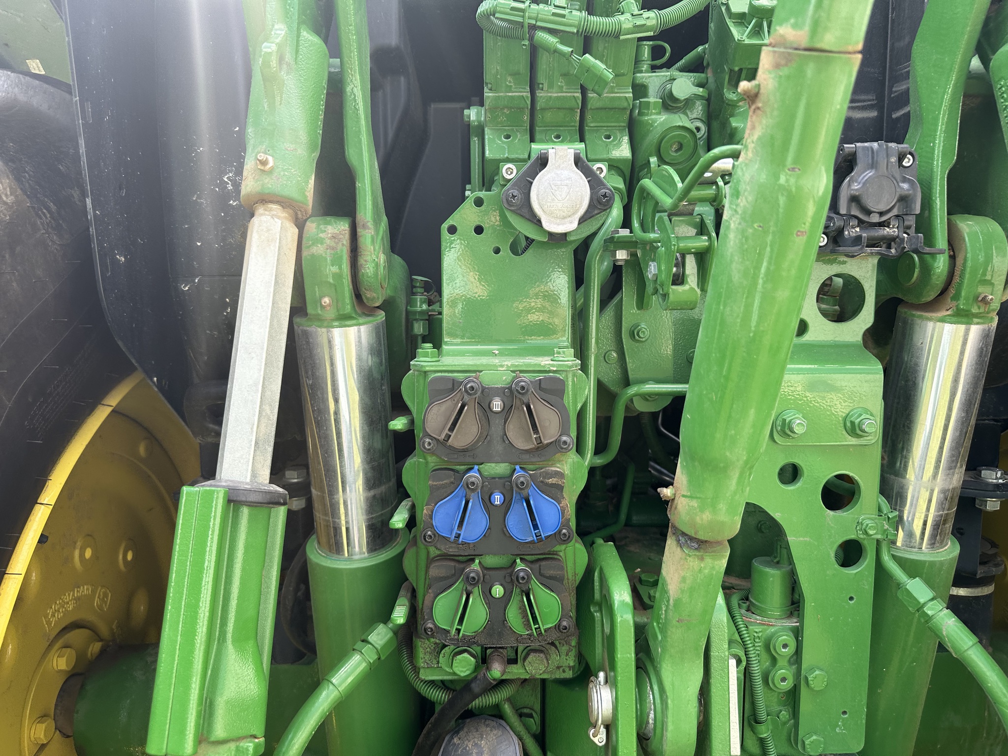 2024 John Deere 6R 110 Image 11