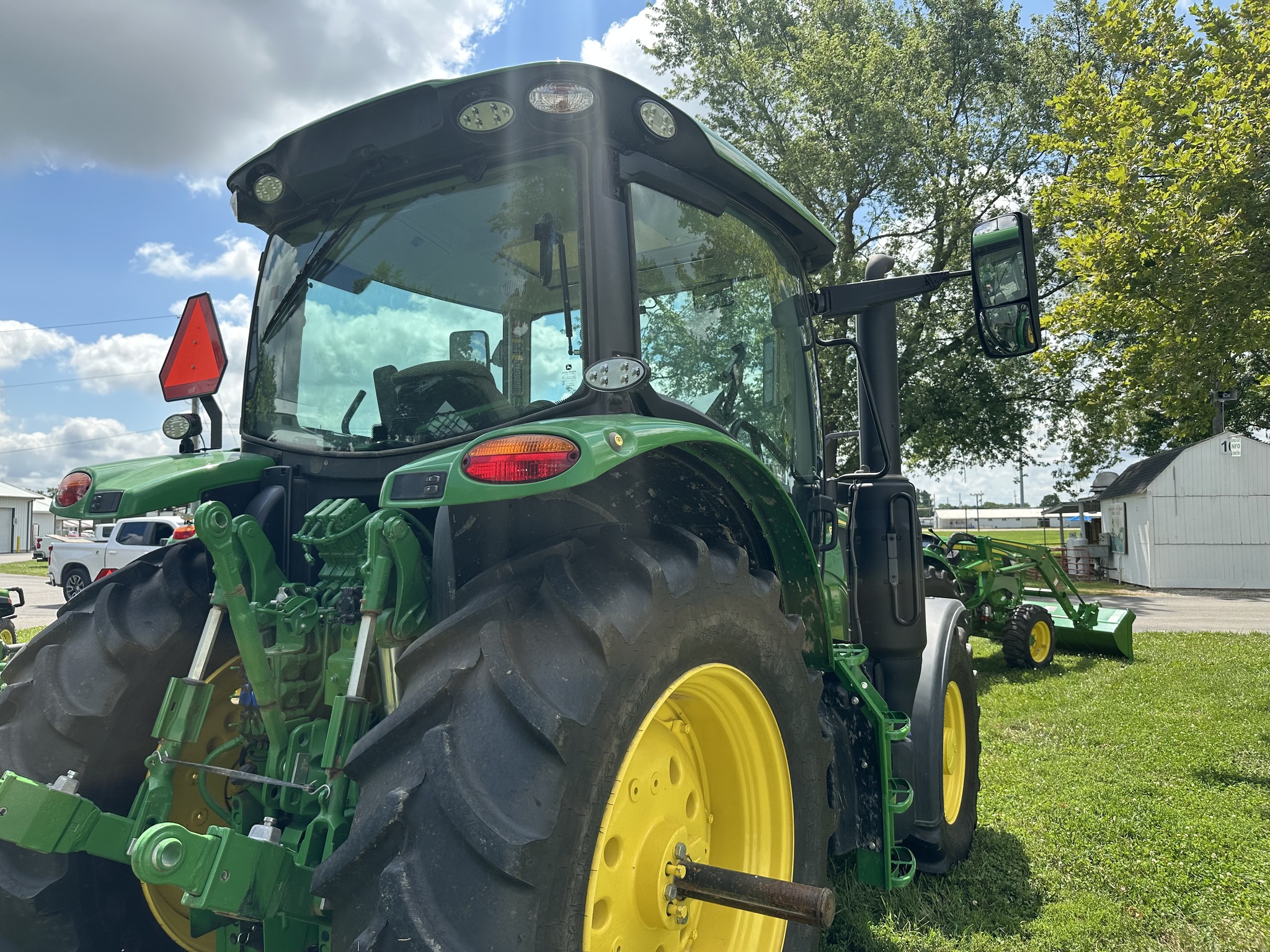 2024 John Deere 6R 110 Image 9