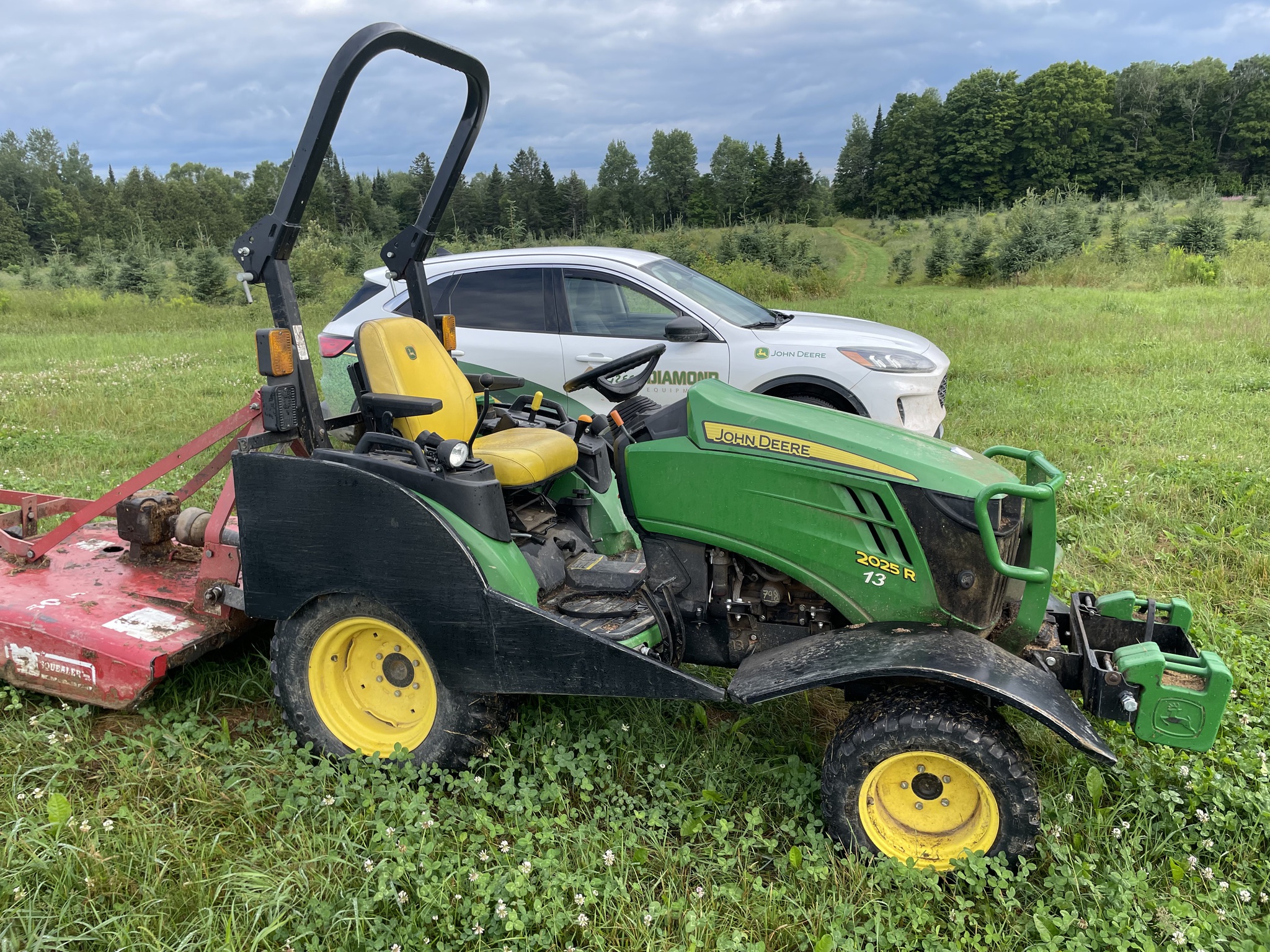 2021 John Deere 2025R Image 14