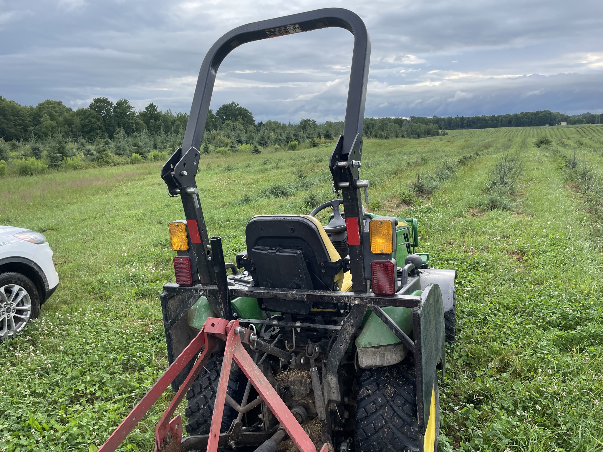 2021 John Deere 2025R Image 11