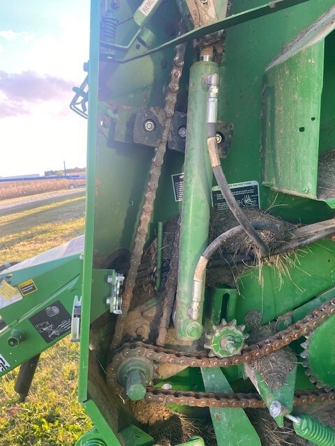 2019 John Deere 560M Image 3