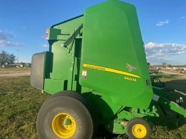 2019 John Deere 560M Image 12