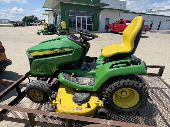 Photo of 2019 John Deere X590