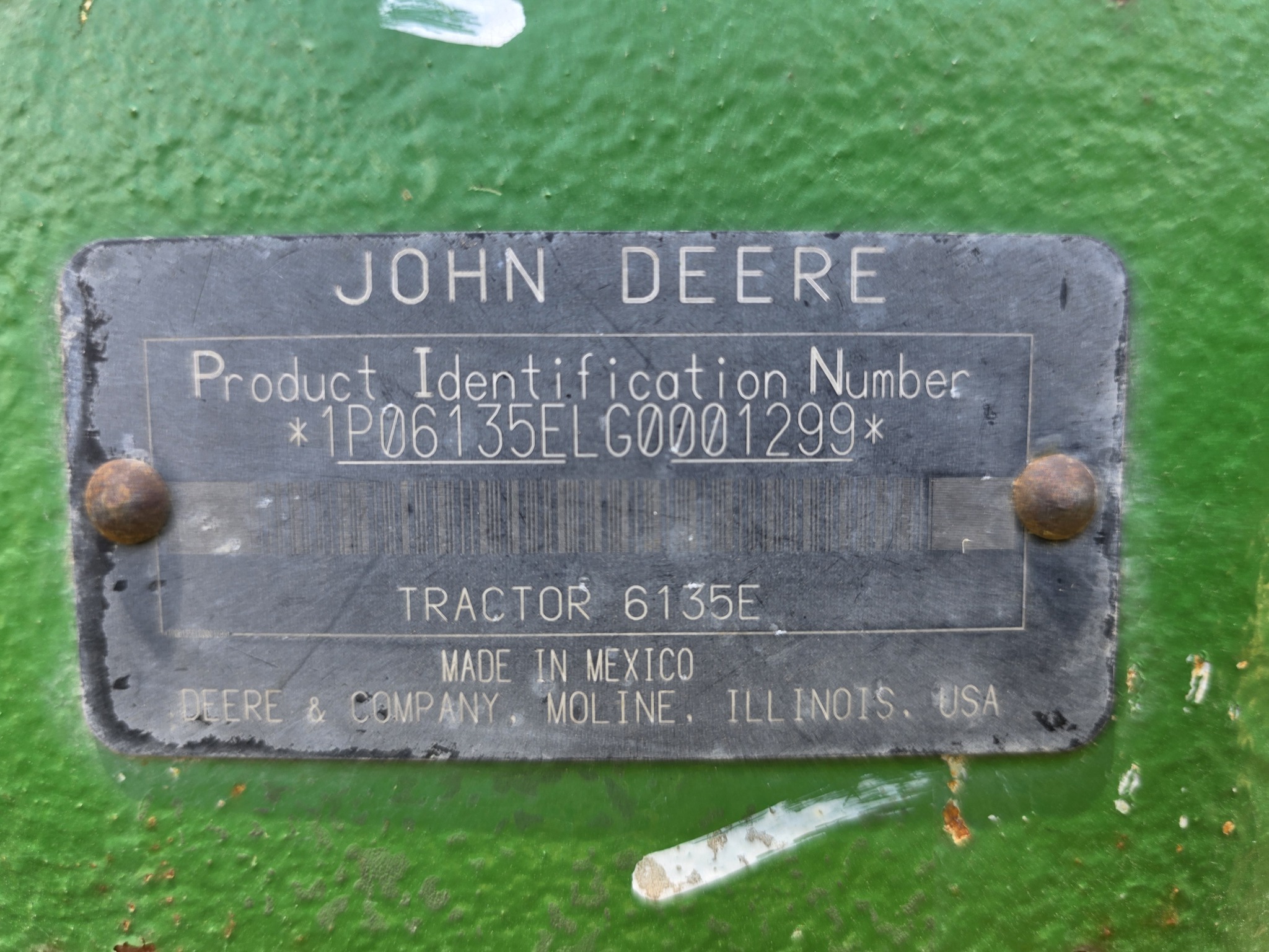 2016 John Deere 6135E Image 19