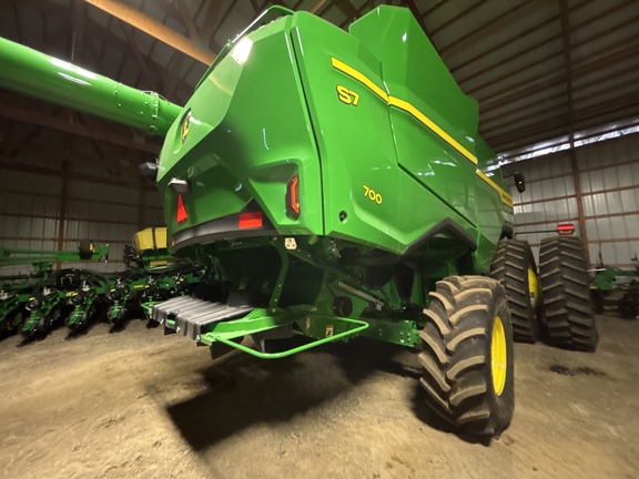 Used -- John Deere S7 700 Combines at Koenig Equipment in Anna, OH - Photo5