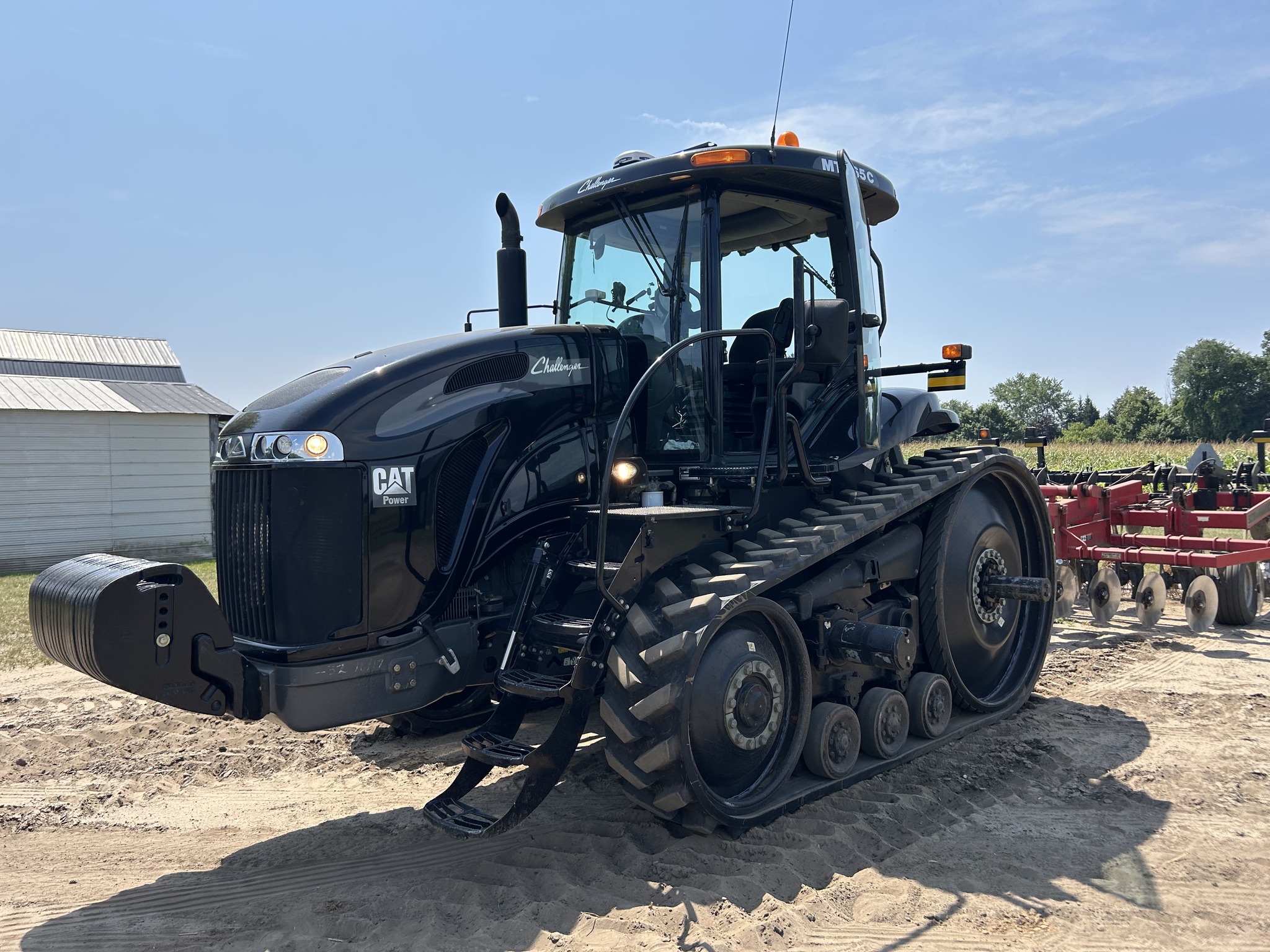 2009 Challenger MT765C Image 2