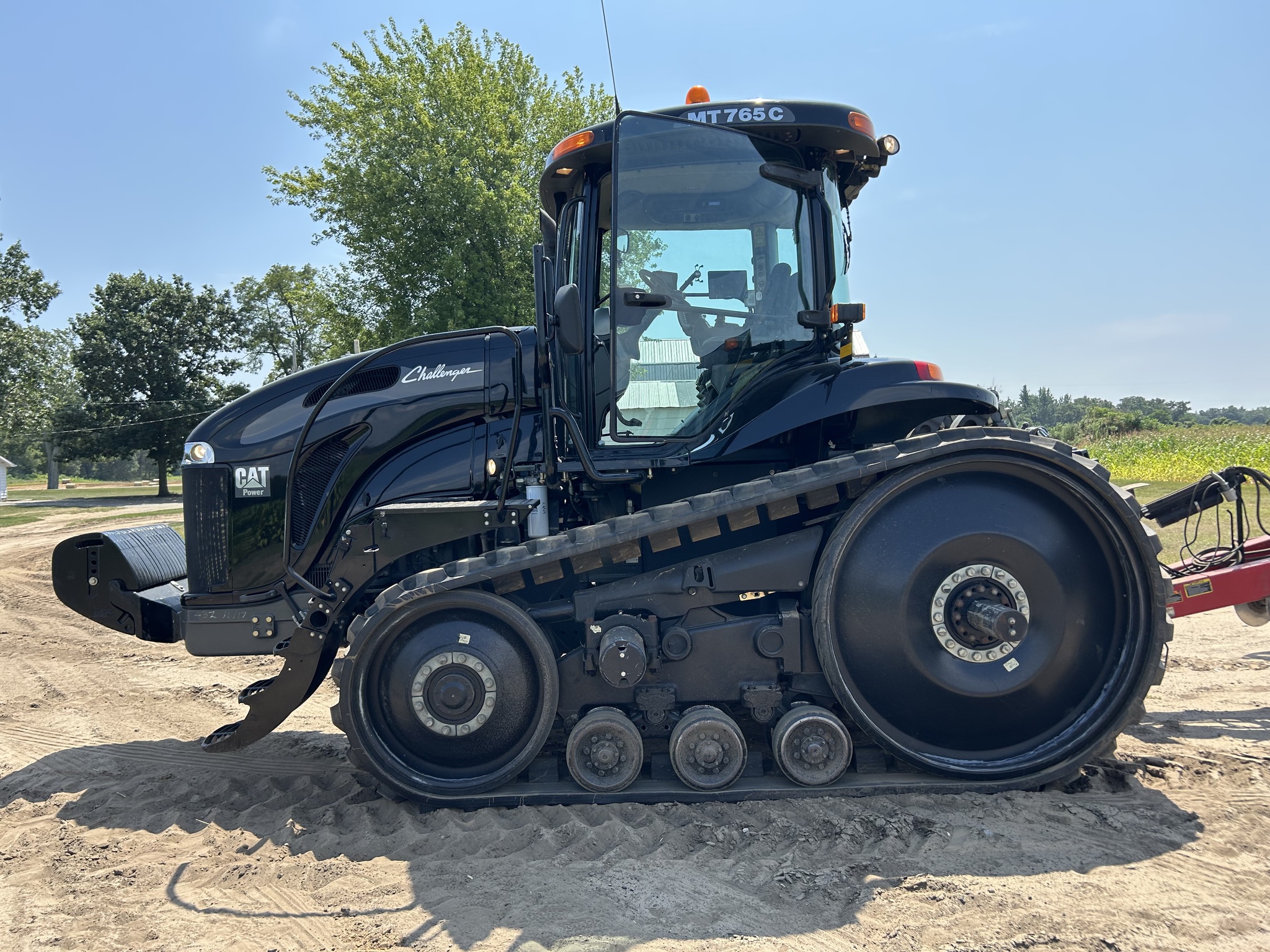 2009 Challenger MT765C Image 3