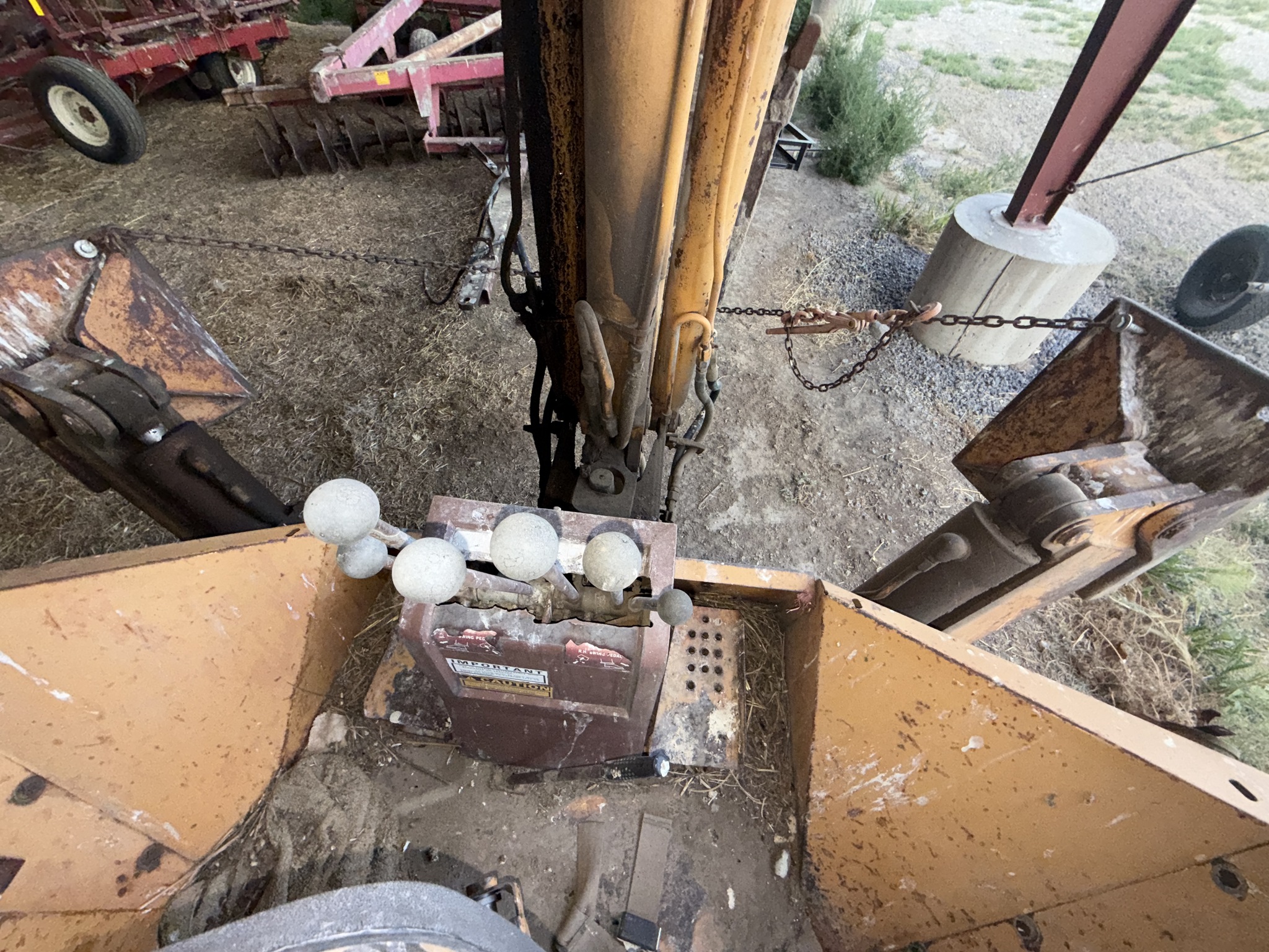 1985 J.I. Case 680H Image 30