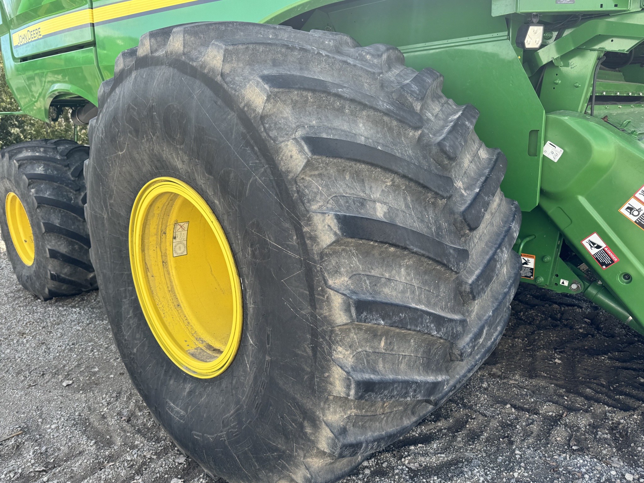 2023 John Deere S780 Image 9