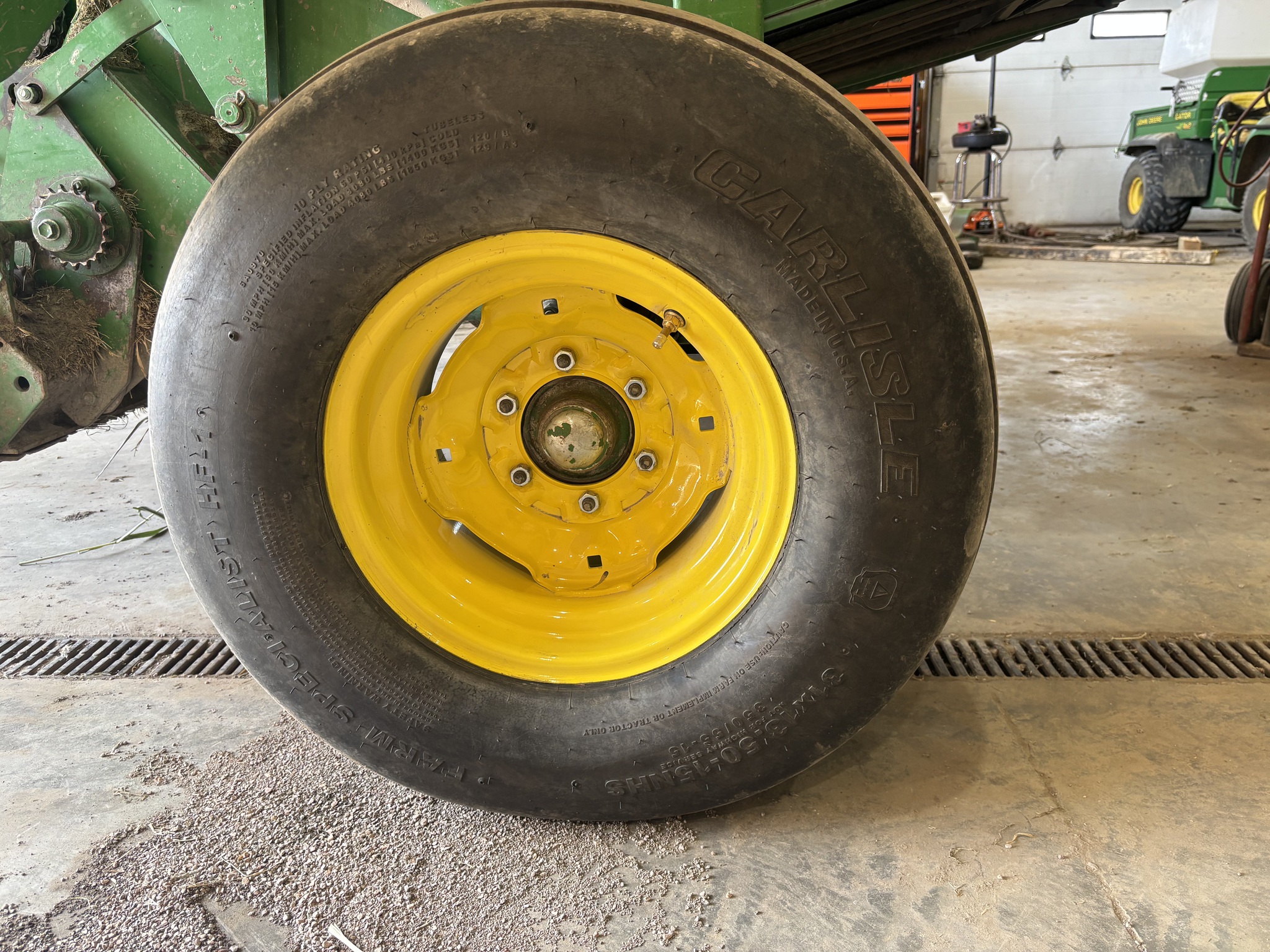  2005 John Deere 567 at Heritage Tractor in Galesburg, IL