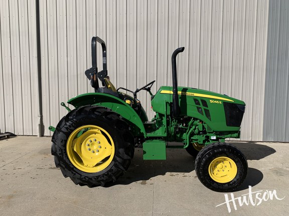 Photo of 2022 John Deere 5045E