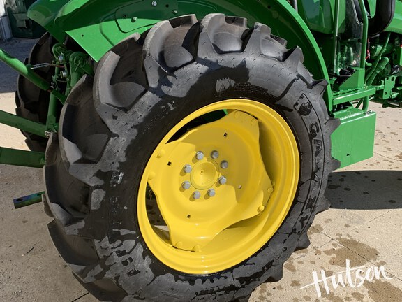Photo of 2022 John Deere 5045E