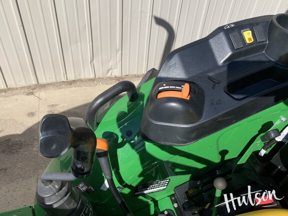 Photo of 2022 John Deere 5045E