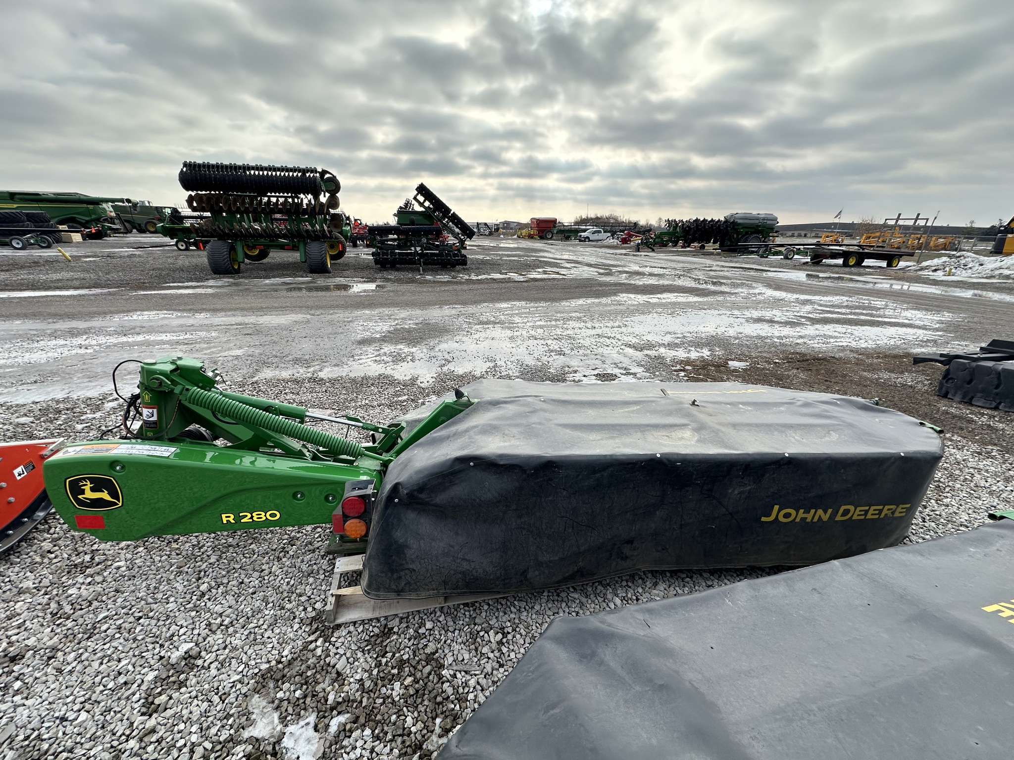 2023 John Deere R280 Image 4