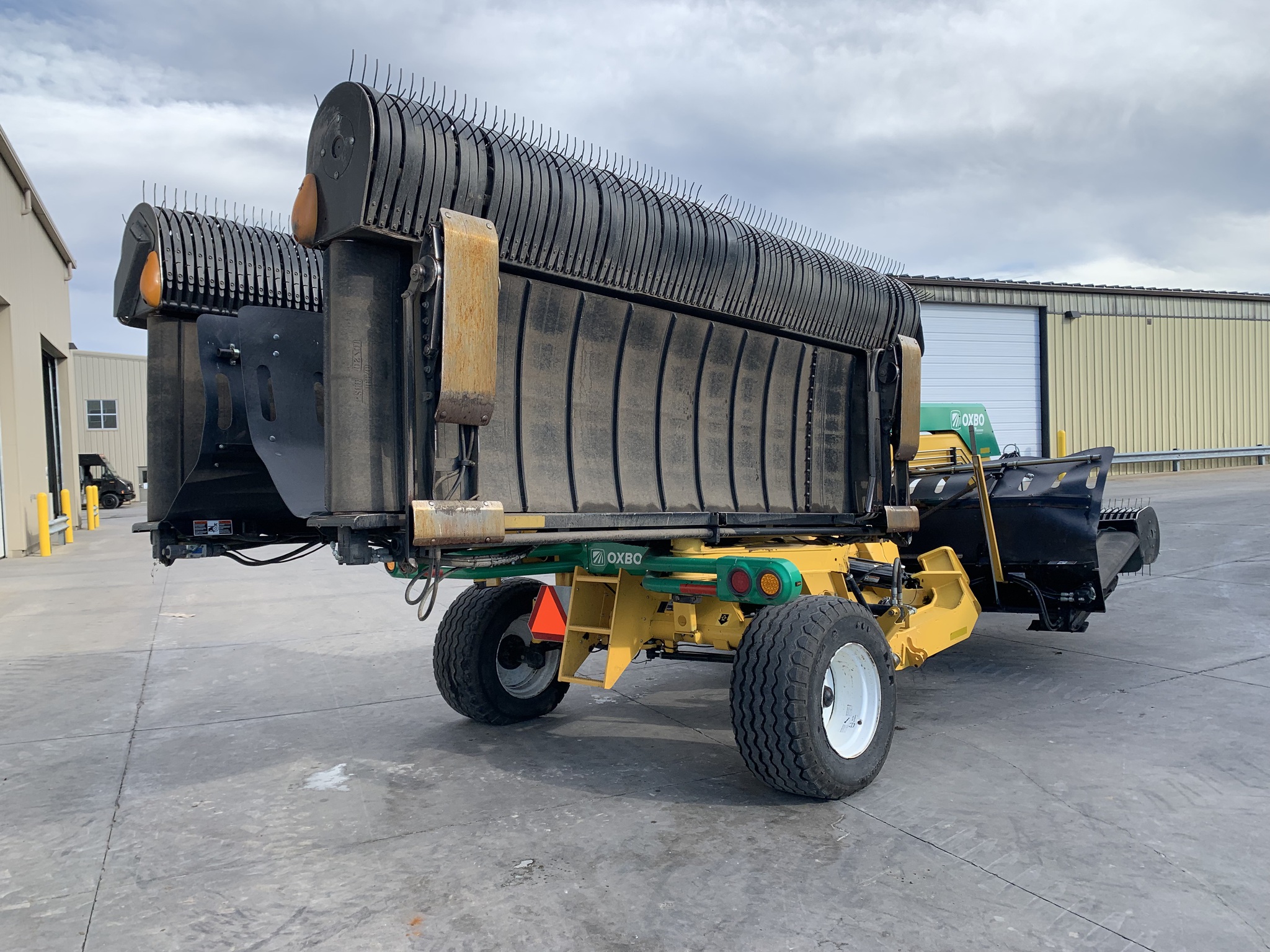 2021 Oxbo 2340 Image 3