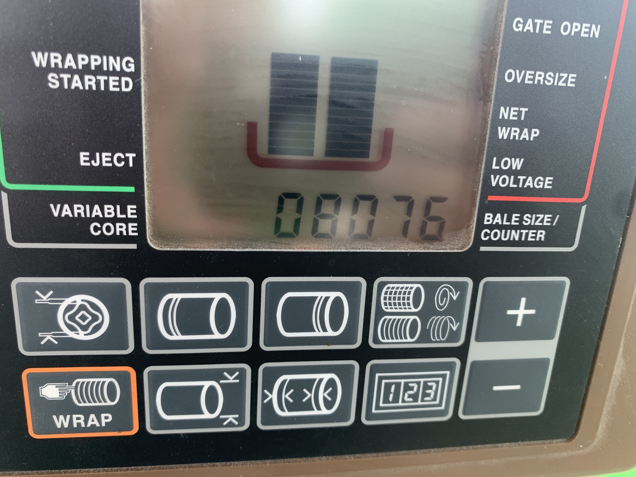 2022 John Deere 560M Image 7