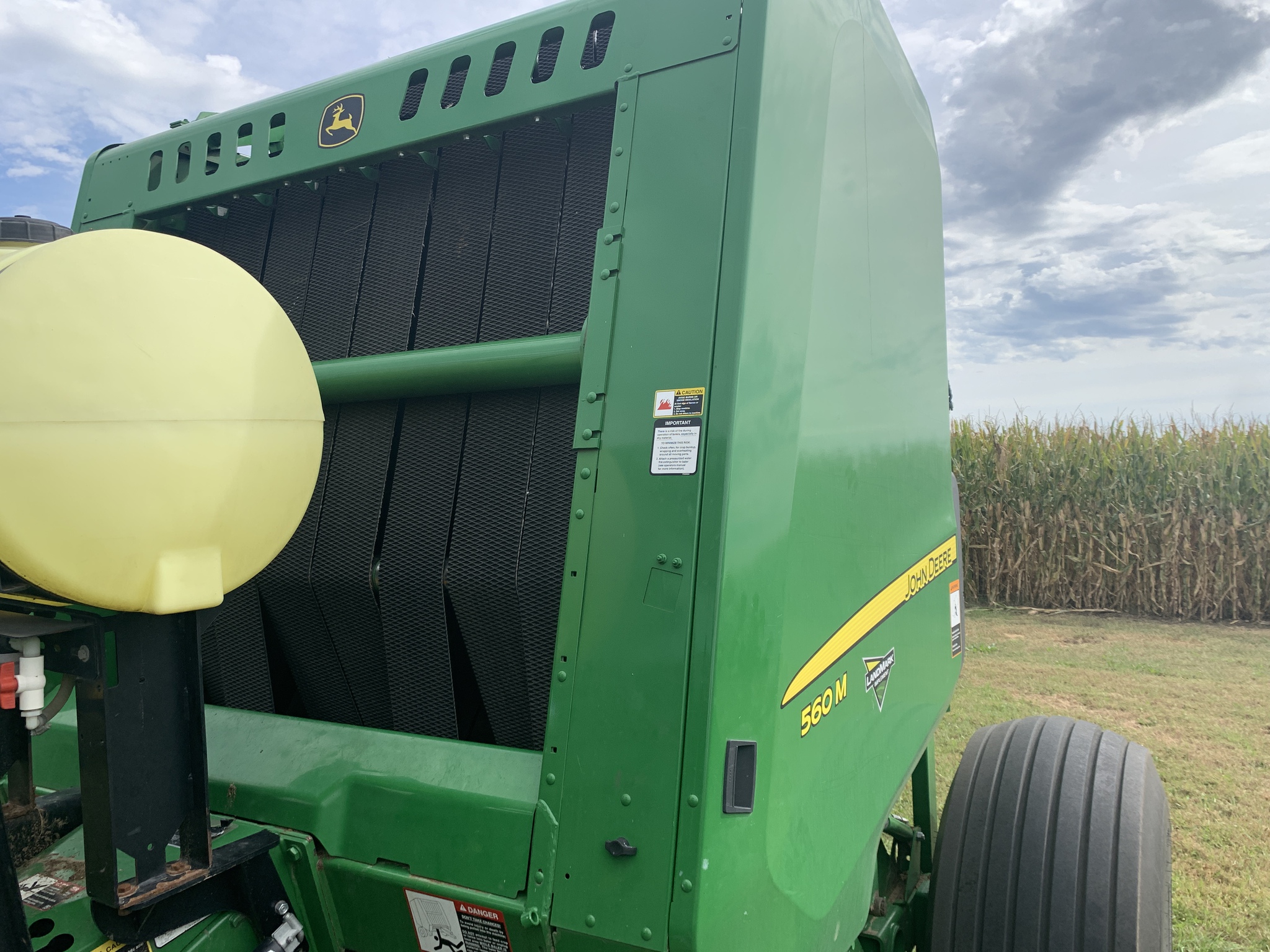 2022 John Deere 560M Image 1