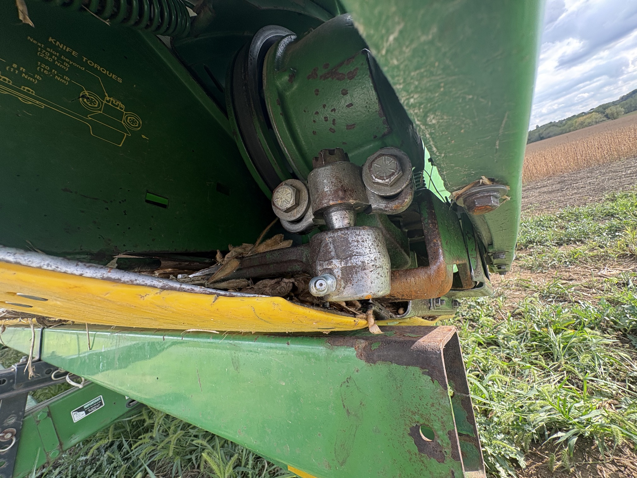 2000 John Deere 930F Image 14