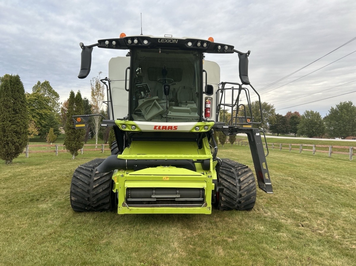 2023 Claas 8700TT Image 3