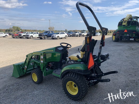 Photo of 2022 John Deere 1025R