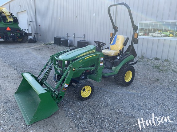 Photo of 2022 John Deere 1025R