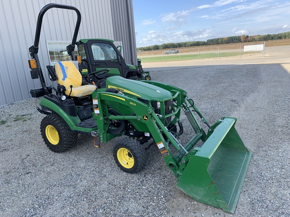 Photo of 2022 John Deere 1025R