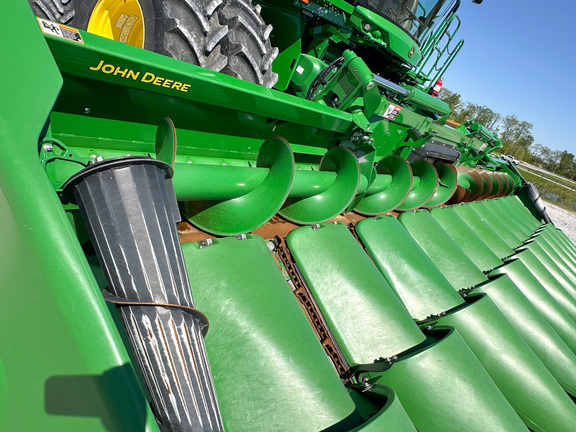 2025 John-Deere CF 12