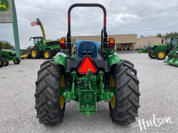 Photo of 2024 John Deere 5067E