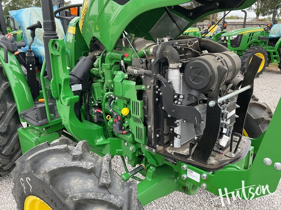 Photo of 2024 John Deere 5067E