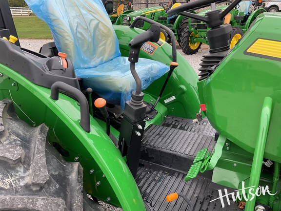Photo of 2024 John Deere 5067E