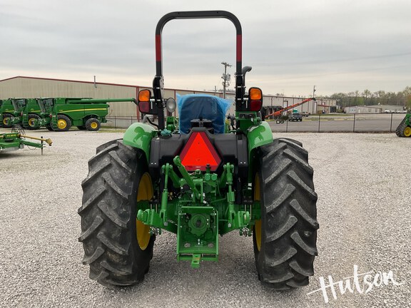 Photo of 2024 John Deere 5067E
