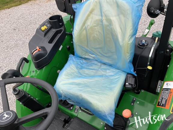 Photo of 2024 John Deere 5067E