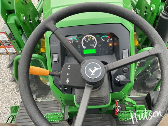 Photo of 2024 John Deere 5067E
