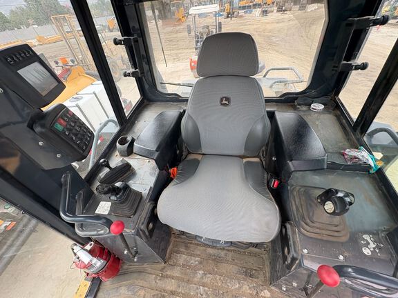 Photo of a 2022 John Deere 755K