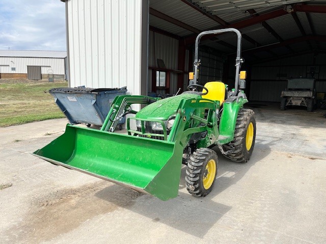 2022 John Deere 3038E Image 1