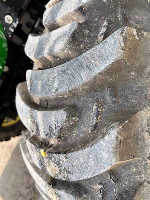 2022 John Deere 3038E Image 8