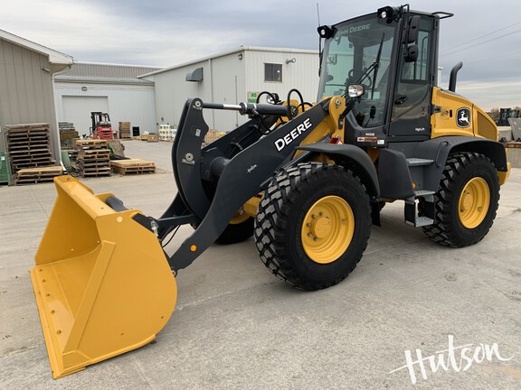 Photo of John Deere 344 P