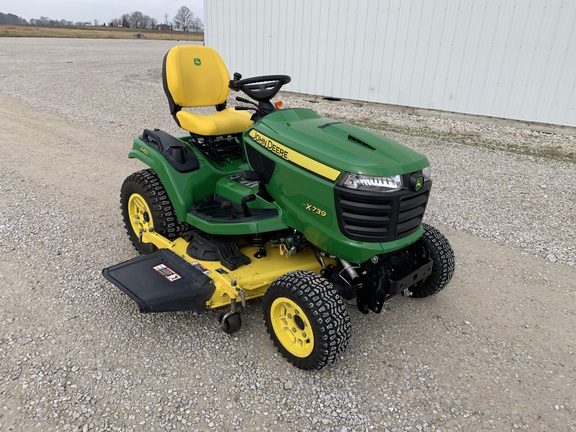 Photo of 2022 John Deere X739