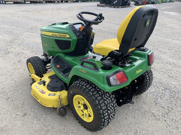 Photo of 2022 John Deere X739
