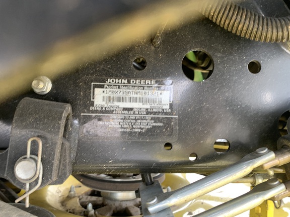 Photo of 2022 John Deere X739