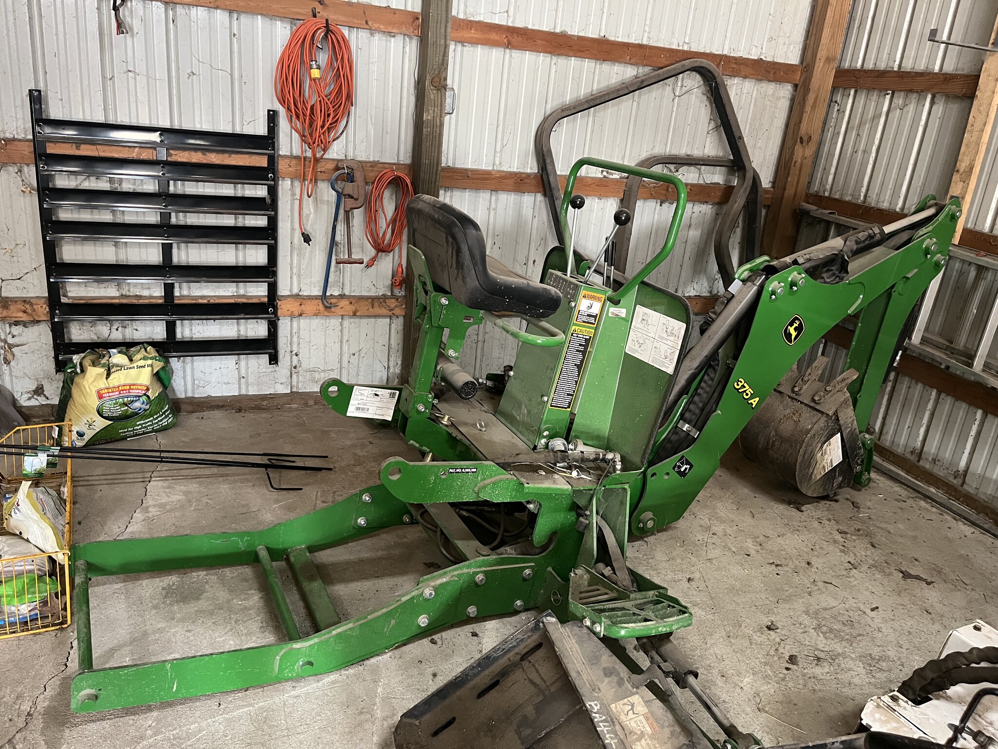 2022 John Deere 375A Backhoe (3R) Image 1