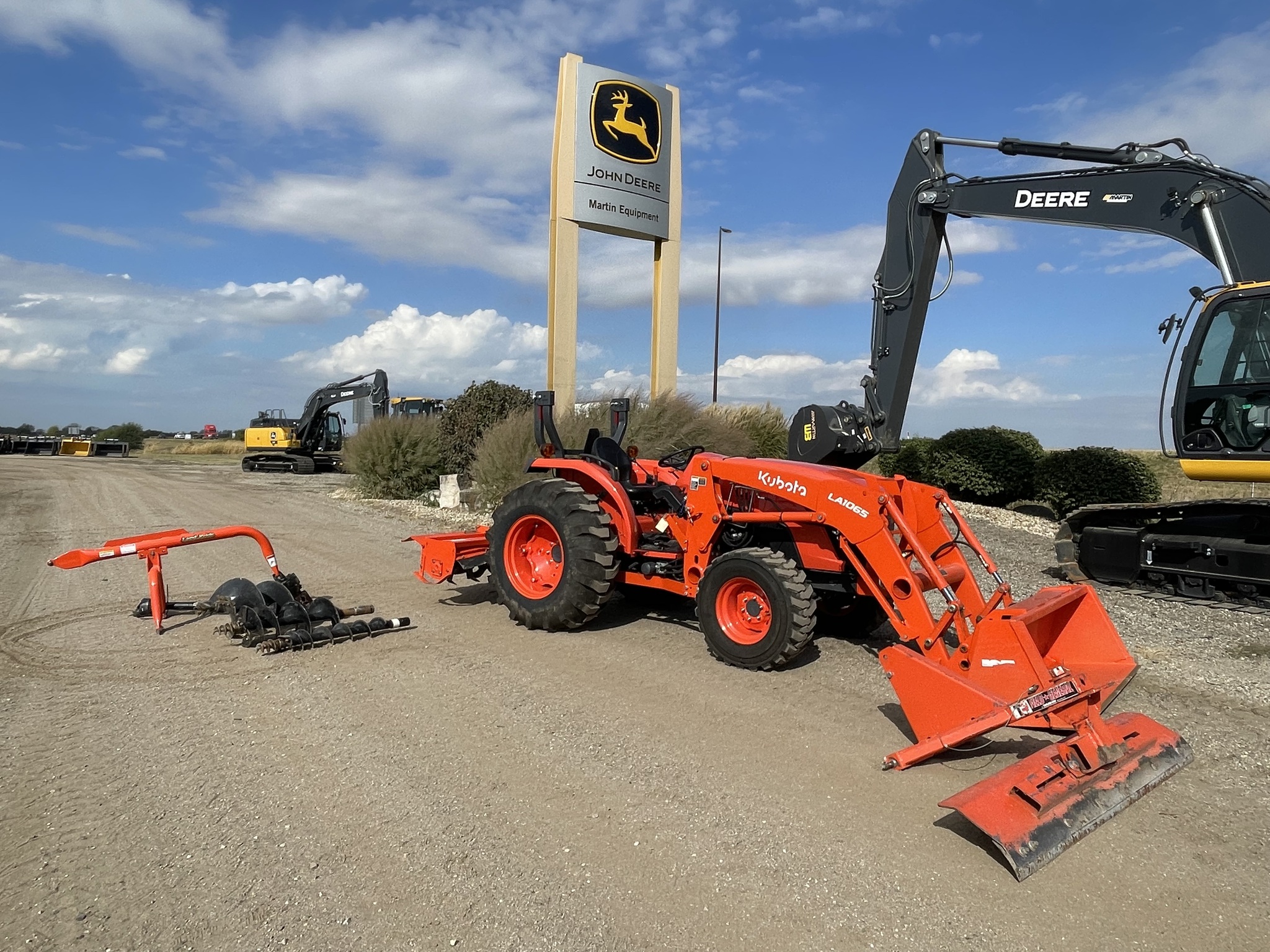2023 Kubota MX5400 Image 3
