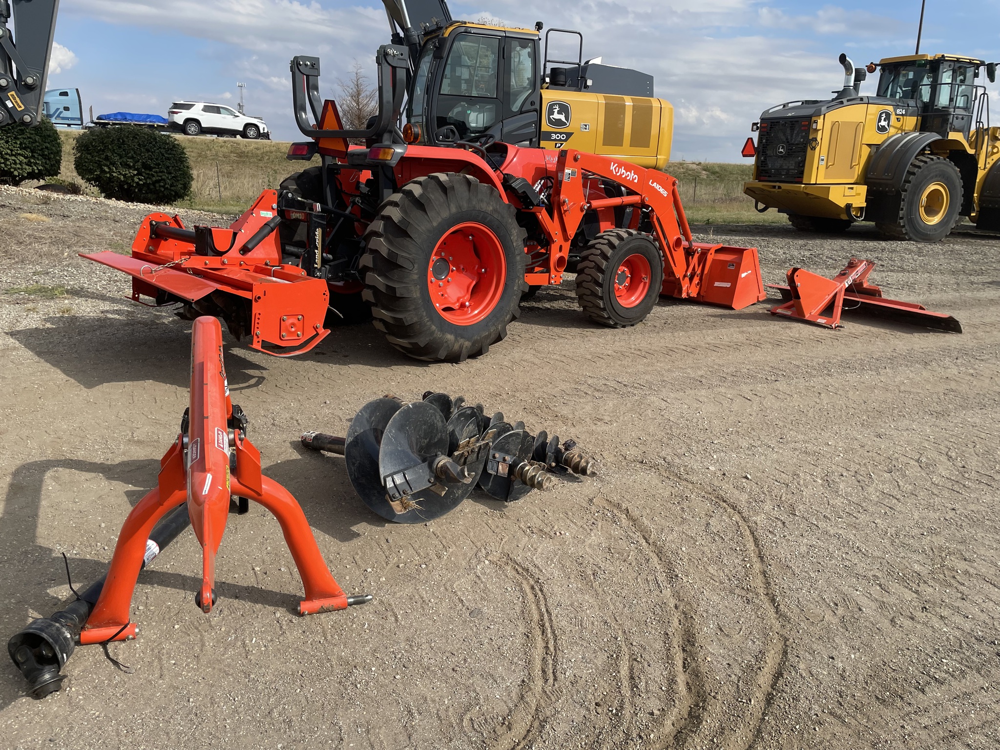 2023 Kubota MX5400 Image 2