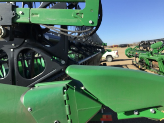 Used 2023 John Deere HD45R Combine Platforms at Horizon Ag & Turf in Lloydminster, AB - Photo5
