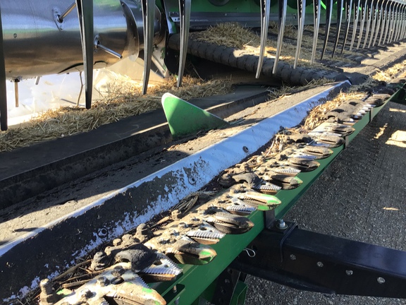 Used 2023 John Deere HD45R Combine Platforms at Horizon Ag & Turf in Lloydminster, AB - Photo10