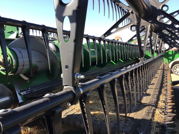 Used 2023 John Deere HD45R Combine Platforms at Horizon Ag & Turf in Lloydminster, AB - Photo35