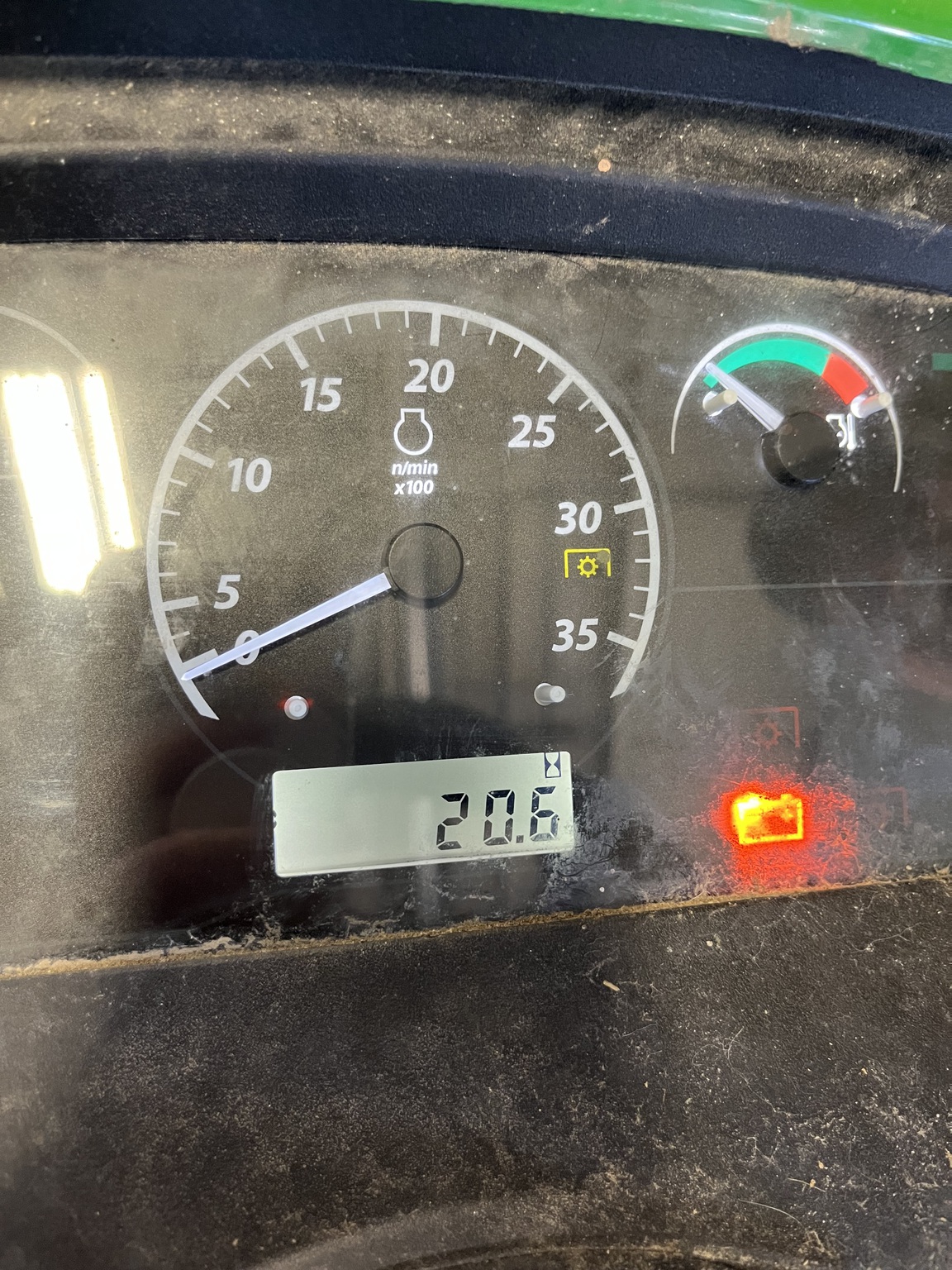 2019 John Deere 1025R Image 12