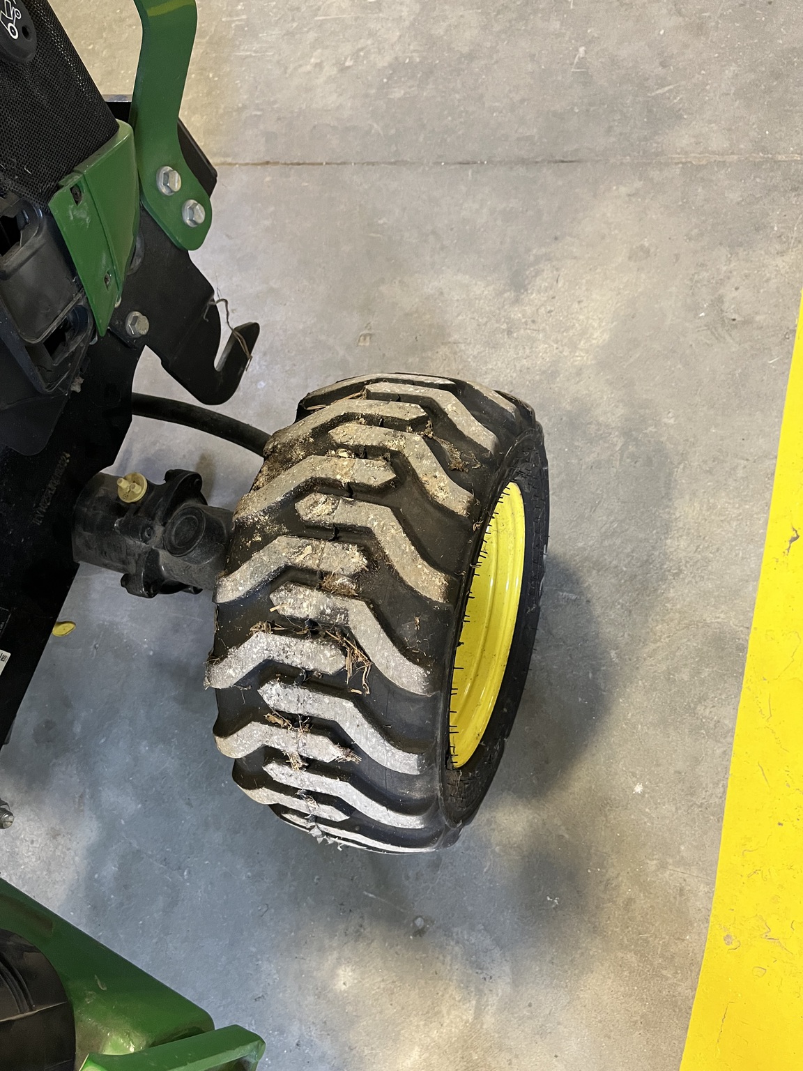 2019 John Deere 1025R Image 11